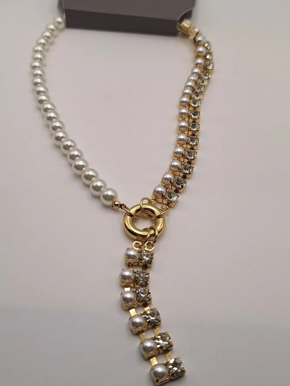 NWT Daisy Fuentes Pearl Rhinestone Gold Tone Statement Necklace